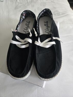 Gypsy Jazz Black & White Slip-Ons